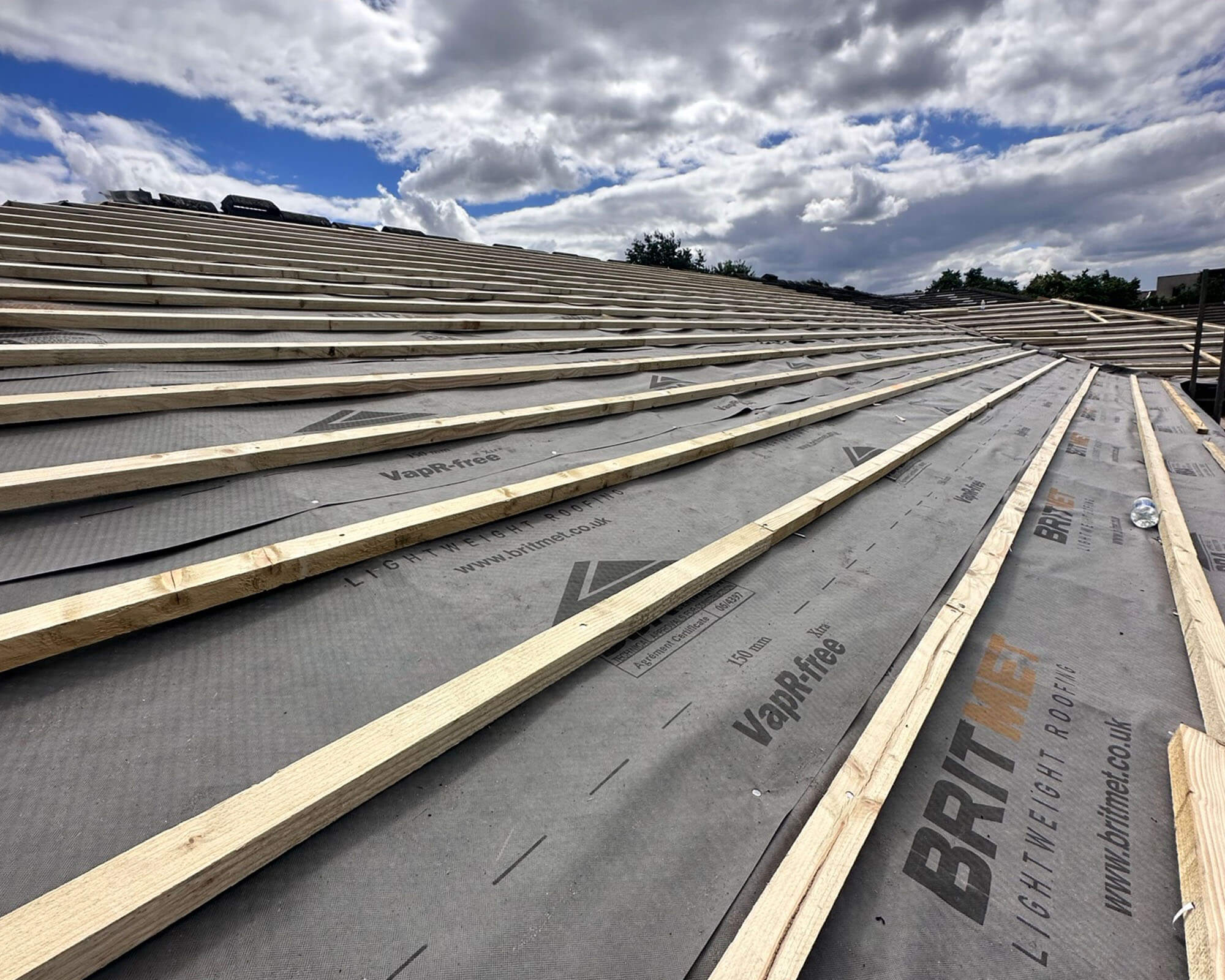 before-new-slating-rusholme-sure-start-children’s-centre-closeup